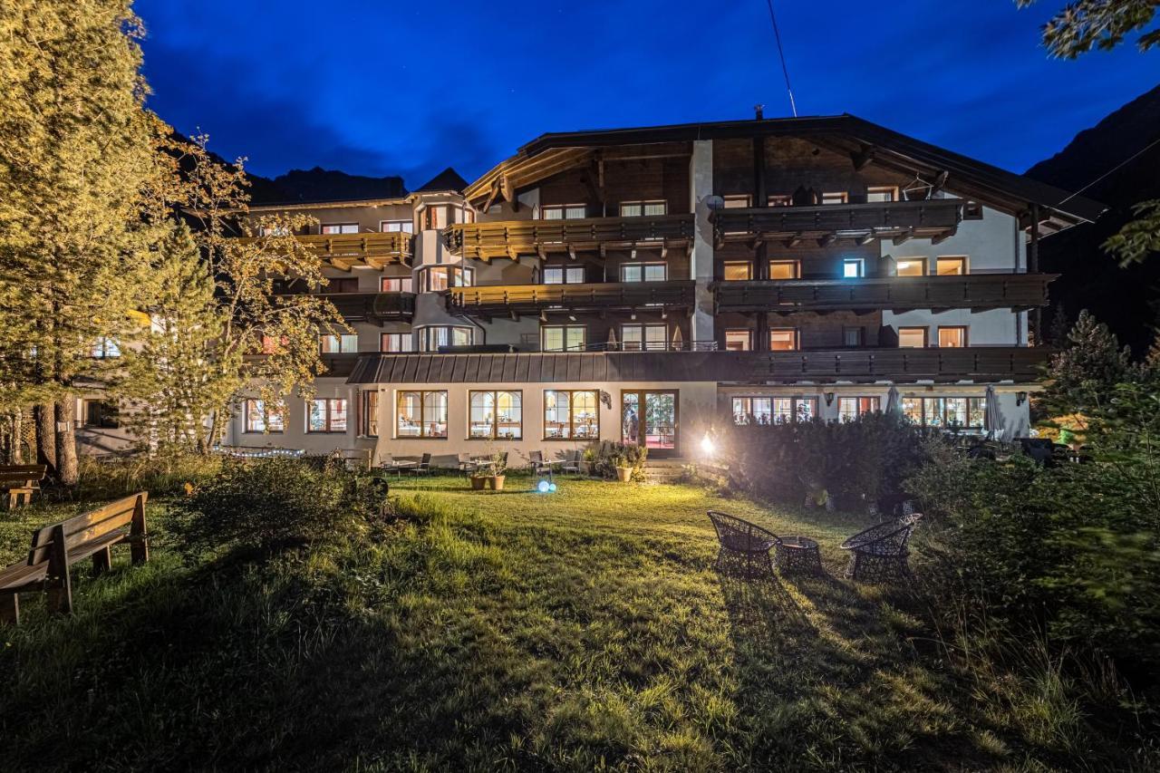 Hotel Gletscherblick Sankt Leonhard im Pitztal Ngoại thất bức ảnh