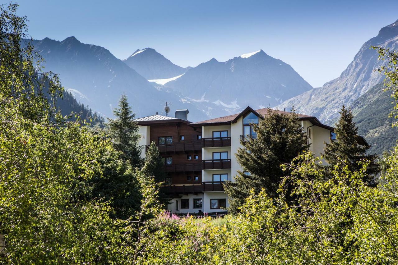 Hotel Gletscherblick Sankt Leonhard im Pitztal Ngoại thất bức ảnh