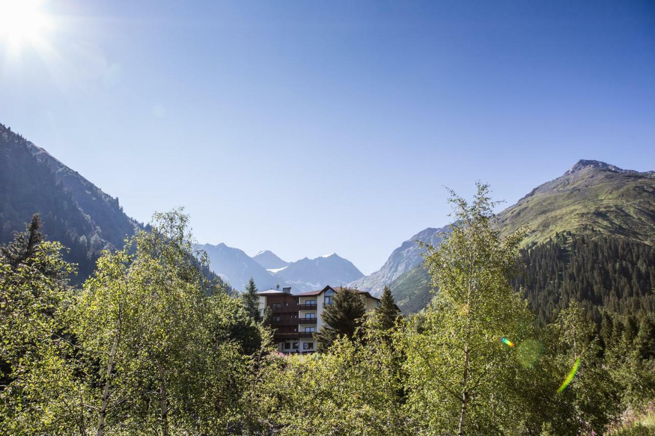 Hotel Gletscherblick Sankt Leonhard im Pitztal Ngoại thất bức ảnh